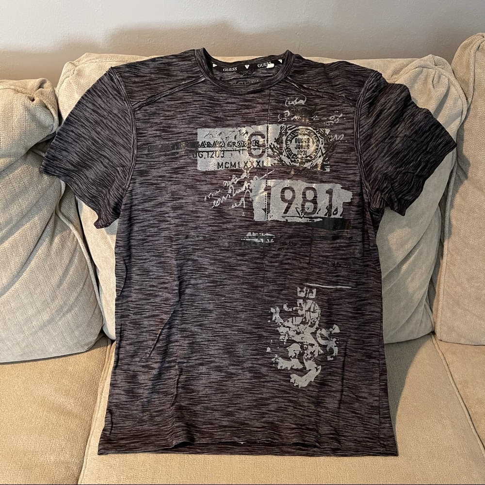 Men’s T-Shirt Size M Guess Good Condition